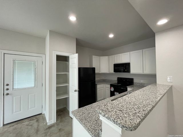 7311 Colina Way, Converse, TX 78109