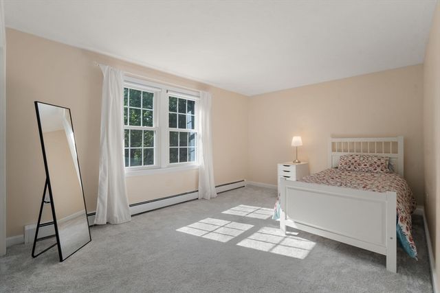 2 Downingwood Dr, Franklin, MA 02038