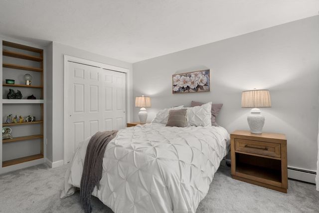 2 Downingwood Dr, Franklin, MA 02038