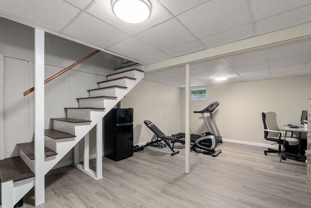 2 Downingwood Dr, Franklin, MA 02038