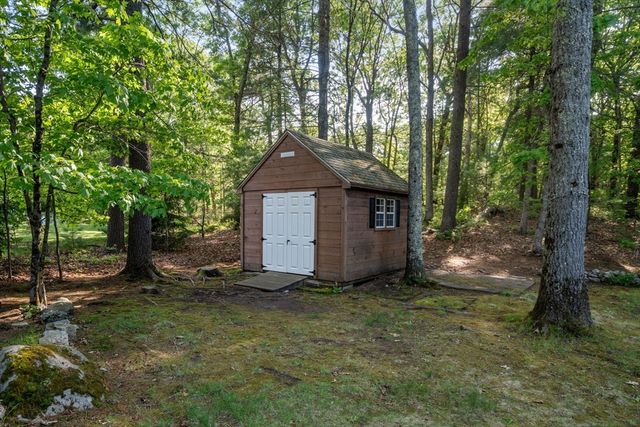 2 Downingwood Dr, Franklin, MA 02038