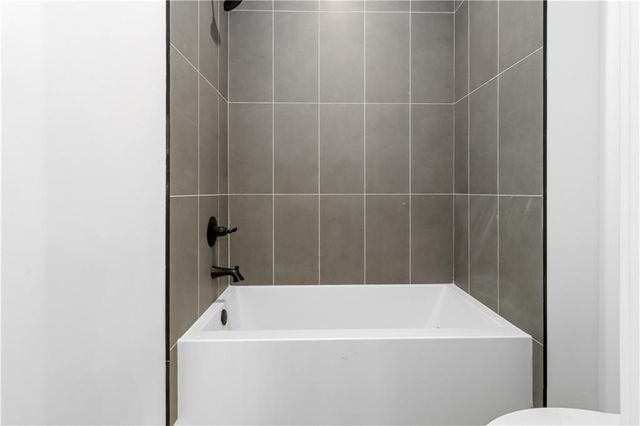 22518 W 93rd Street, Lenexa, KS 66227