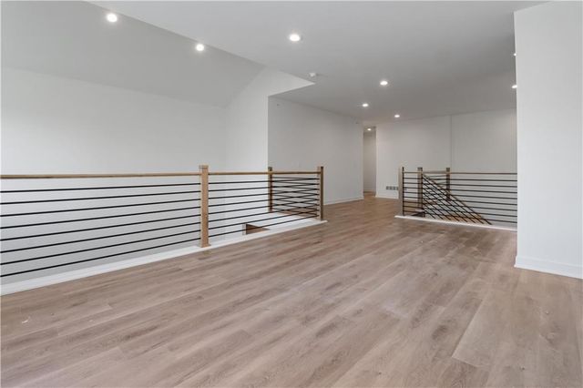 22518 W 93rd Street, Lenexa, KS 66227