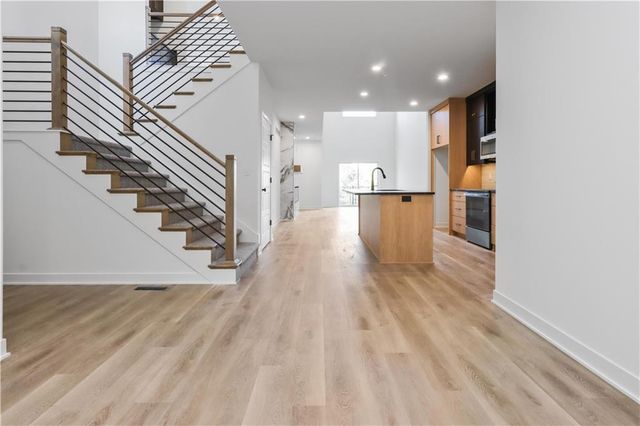 22518 W 93rd Street, Lenexa, KS 66227