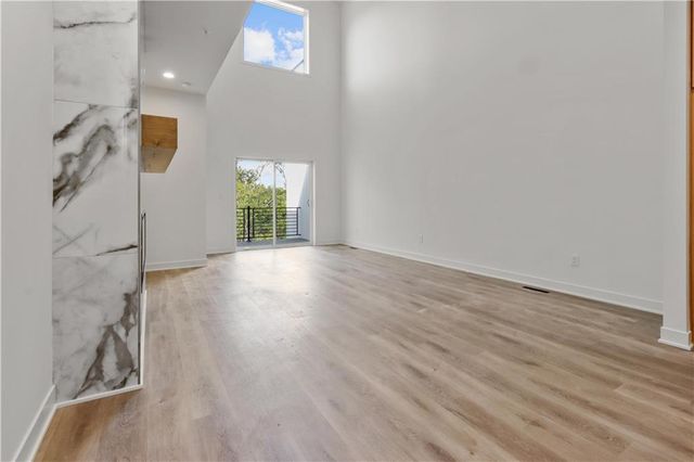 22518 W 93rd Street, Lenexa, KS 66227