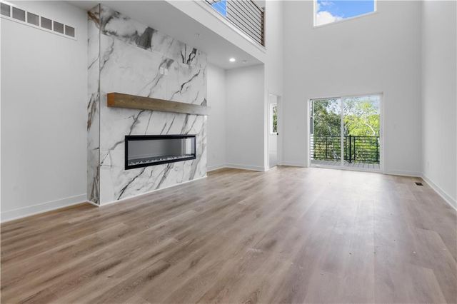 22518 W 93rd Street, Lenexa, KS 66227