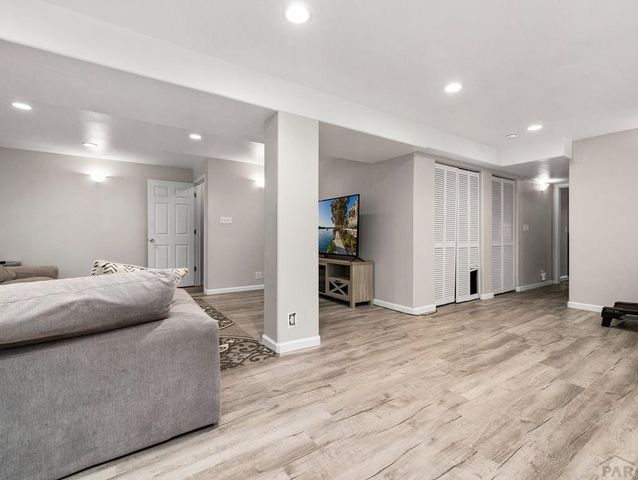 190 Kingsley Ave, Pueblo, CO 81005