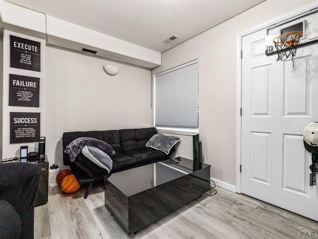 190 Kingsley Ave, Pueblo, CO 81005