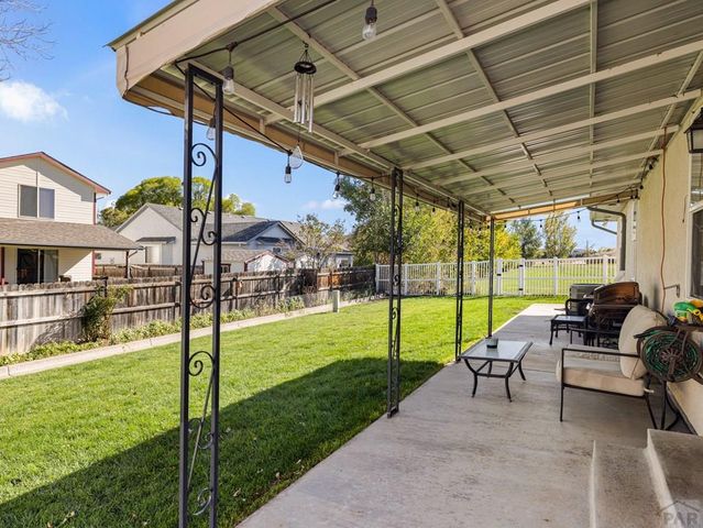 190 Kingsley Ave, Pueblo, CO 81005