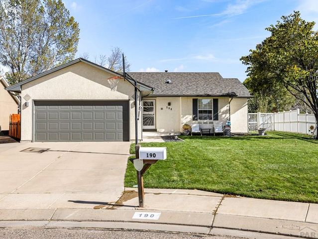 190 Kingsley Ave, Pueblo, CO 81005