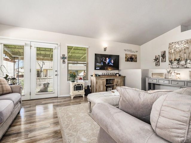 190 Kingsley Ave, Pueblo, CO 81005