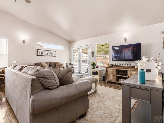 190 Kingsley Ave, Pueblo, CO 81005