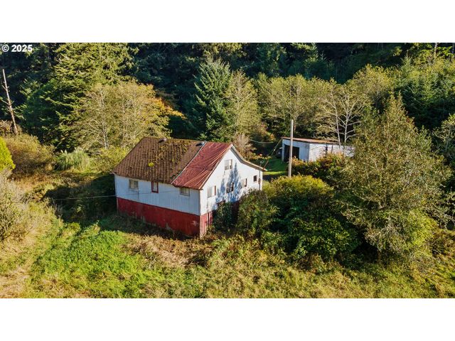 90410 CAPE ARAGO Hwy, Coos Bay, OR 97420