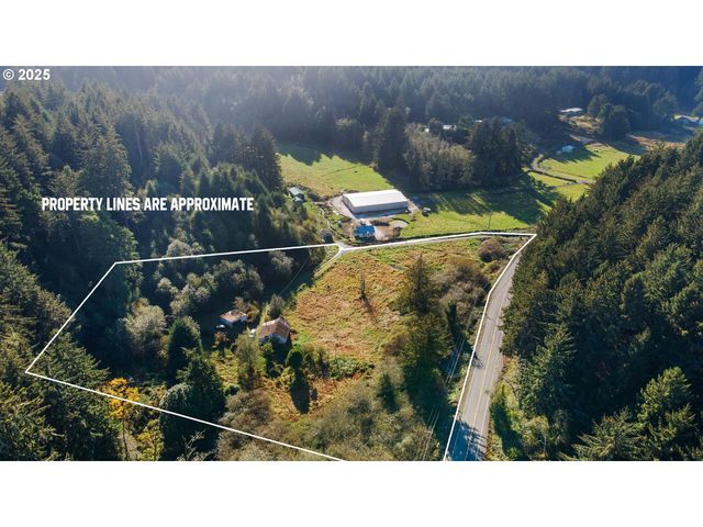 90410 CAPE ARAGO Hwy, Coos Bay, OR 97420