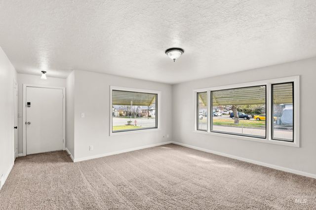 303 W Hazel Street, Caldwell, ID 83605