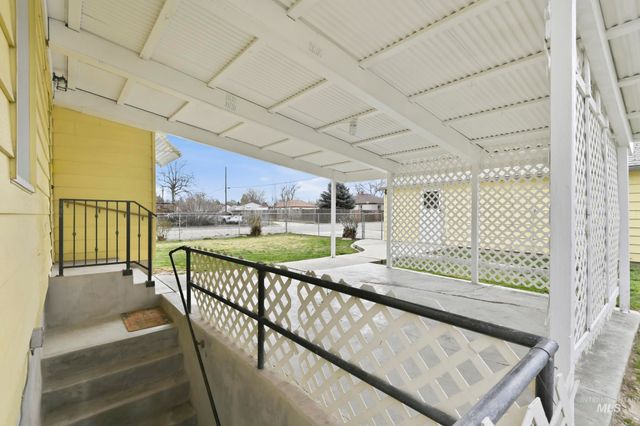 303 W Hazel Street, Caldwell, ID 83605