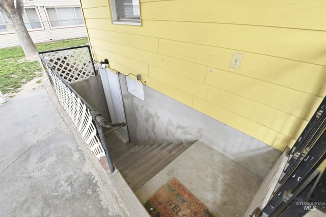 303 W Hazel Street, Caldwell, ID 83605