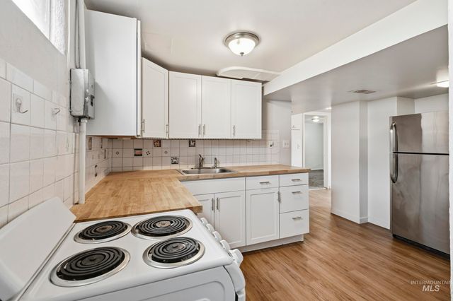 303 W Hazel Street, Caldwell, ID 83605