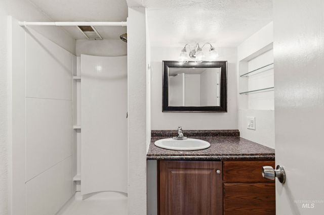 303 W Hazel Street, Caldwell, ID 83605