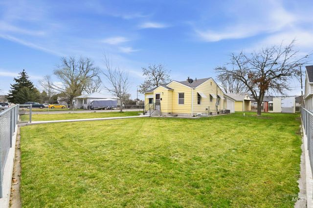 303 W Hazel Street, Caldwell, ID 83605