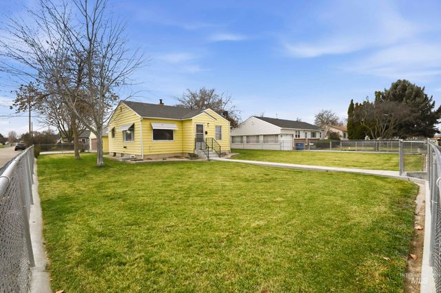 303 W Hazel Street, Caldwell, ID 83605