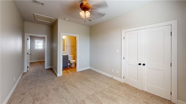 203 Brentwood Drive E 53, College Station, TX 77840