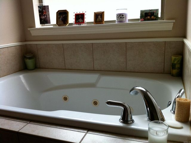 1906 Leander Drive, Little Rock, AR 72204