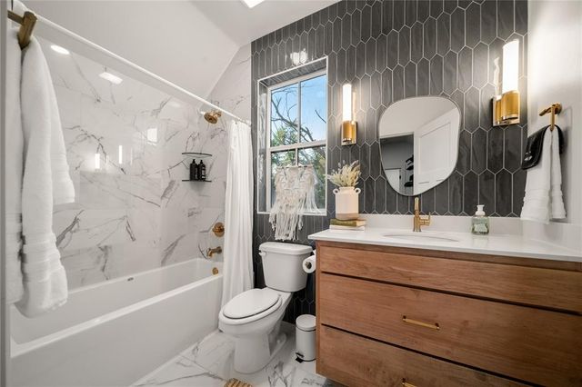 18252 Willowbrooke Court, Norman, OK 73072