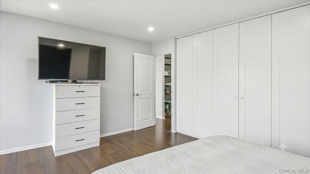 166-10 Powells Cove Boulevard 6C, Whitestone, NY 11357
