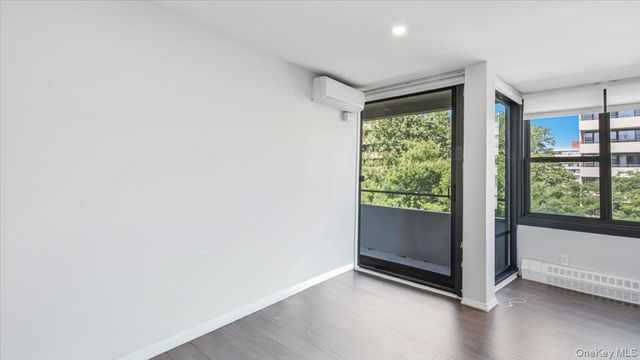 166-10 Powells Cove Boulevard 6C, Whitestone, NY 11357