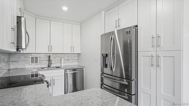 166-10 Powells Cove Boulevard 6C, Whitestone, NY 11357