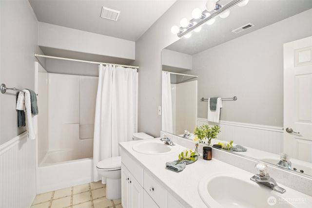 1202 NW 118th Circle, Vancouver, WA 98685