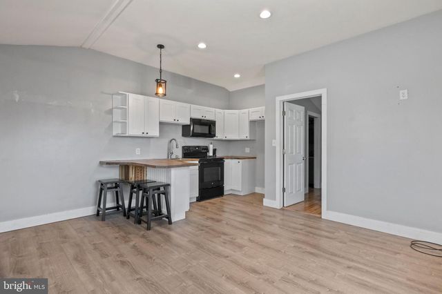 110 S BEECH ST, Fleetwood, PA 19522