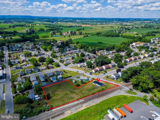 110 S BEECH ST, Fleetwood, PA 19522