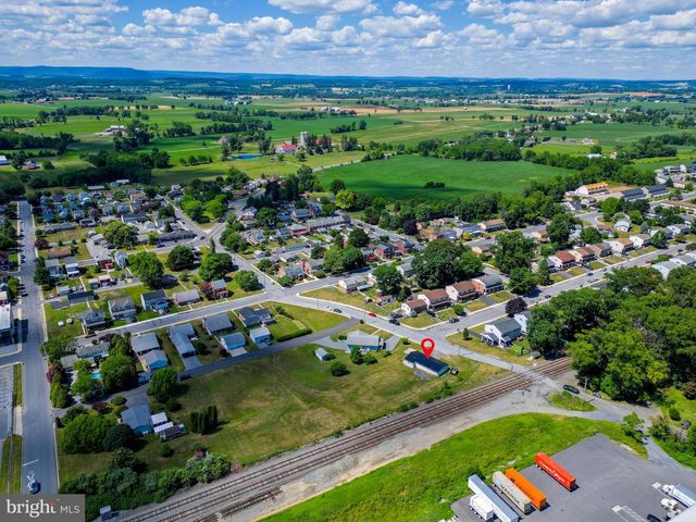110 S BEECH ST, Fleetwood, PA 19522