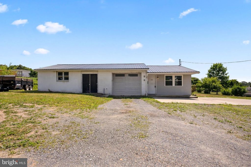 110 S BEECH ST, Fleetwood, PA 19522