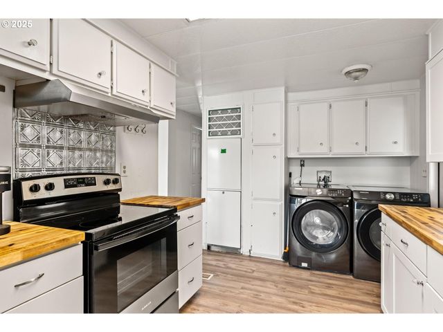 17003 Sw ELDORADO Dr, Portland, OR 97224