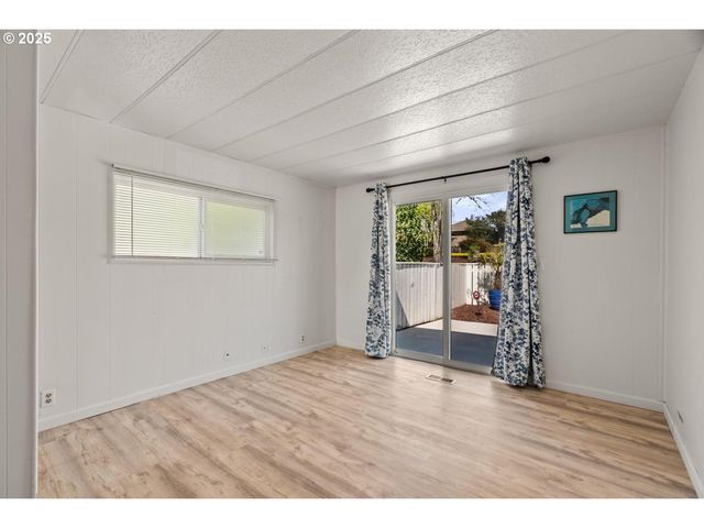 17003 Sw ELDORADO Dr, Portland, OR 97224