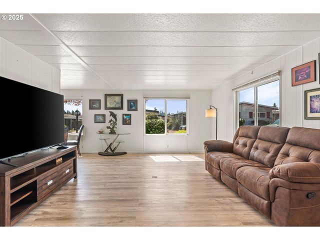 17003 Sw ELDORADO Dr, Portland, OR 97224