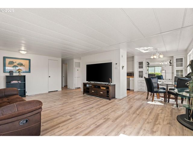 17003 Sw ELDORADO Dr, Portland, OR 97224
