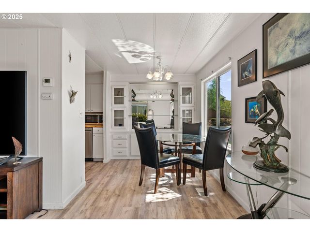 17003 Sw ELDORADO Dr, Portland, OR 97224