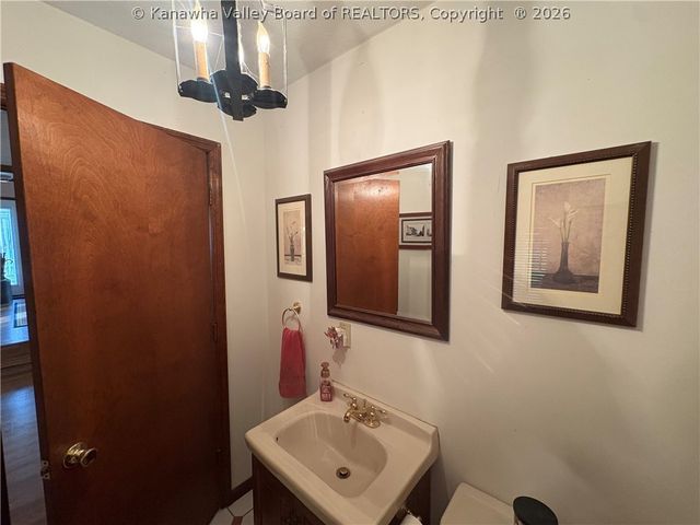 101 Castle Drive, Charleston, WV 25313