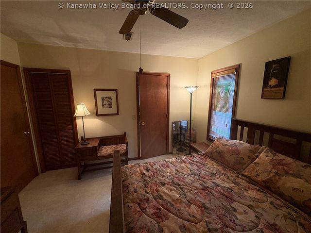 101 Castle Drive, Charleston, WV 25313