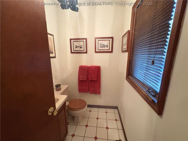 101 Castle Drive, Charleston, WV 25313