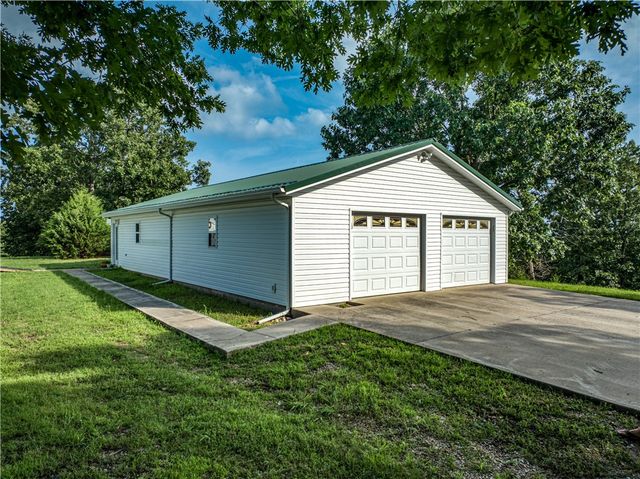 400 MC 2032, Yellville, AR 72687