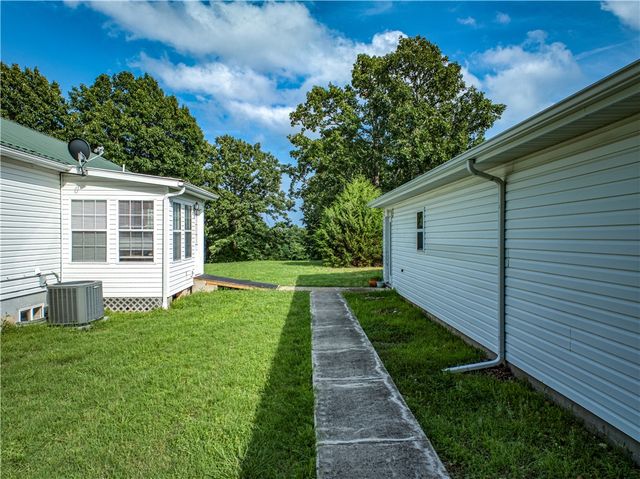 400 MC 2032, Yellville, AR 72687
