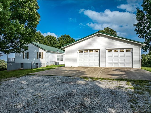 400 MC 2032, Yellville, AR 72687