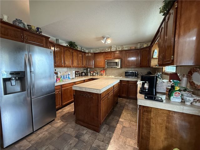 400 MC 2032, Yellville, AR 72687