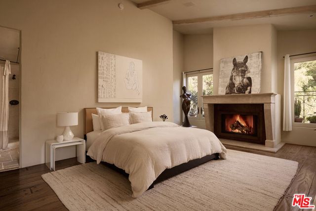 1372 Benedict Canyon Drive, Los Angeles, CA 90210
