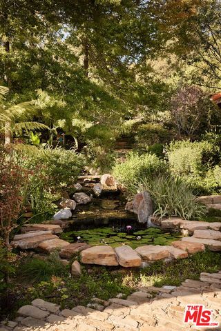 1372 Benedict Canyon Drive, Los Angeles, CA 90210